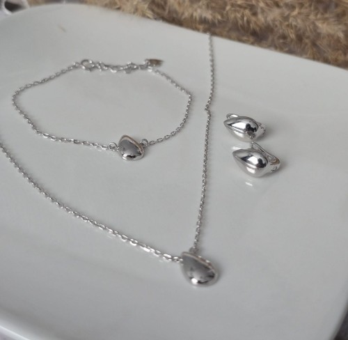 Komplet srebrnej biżuterii Srebrna Kropla