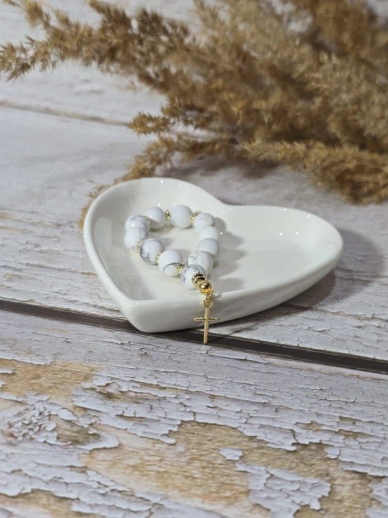 Różaniec z Howlitu i Srebra próby 925 – Światło i Cierpliwość