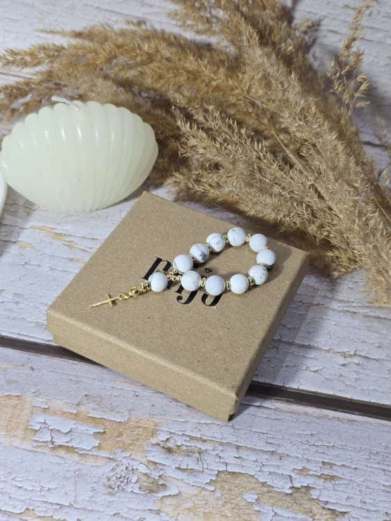 Różaniec z Howlitu i Srebra próby 925 – Światło i Cierpliwość