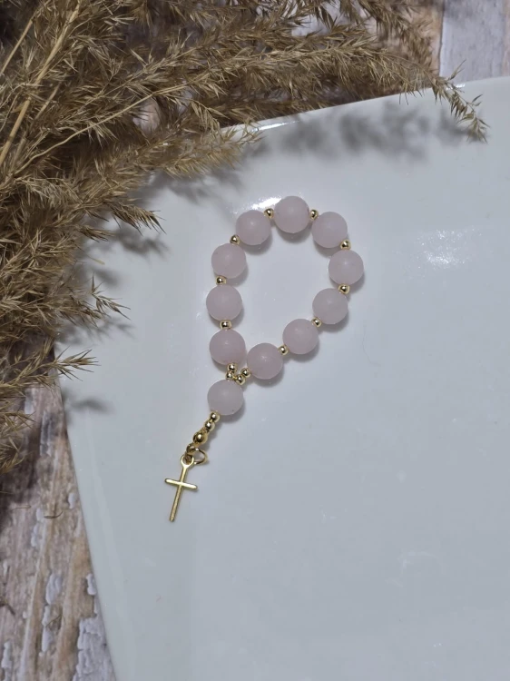 Różaniec z Różowego Kryształu Górskiego i Srebra próby 925 – Subtelność i Miłość